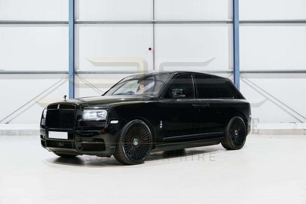 Rolls-Royce Cullinan Black — photo 1 of 5