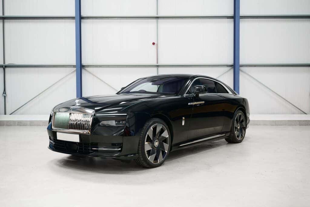 Rolls-Royce Spectre — photo 1 of 5